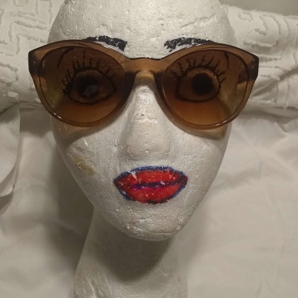 Talbots sunglasses - Picture 12 of 13